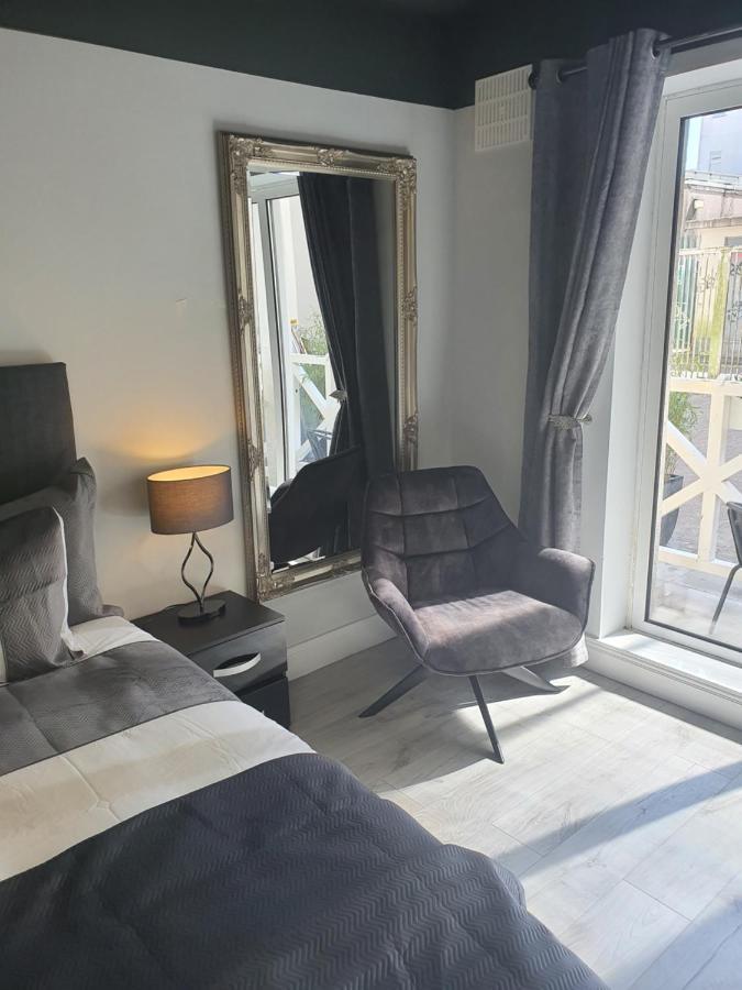 River View Apartment Suite كورك المظهر الخارجي الصورة