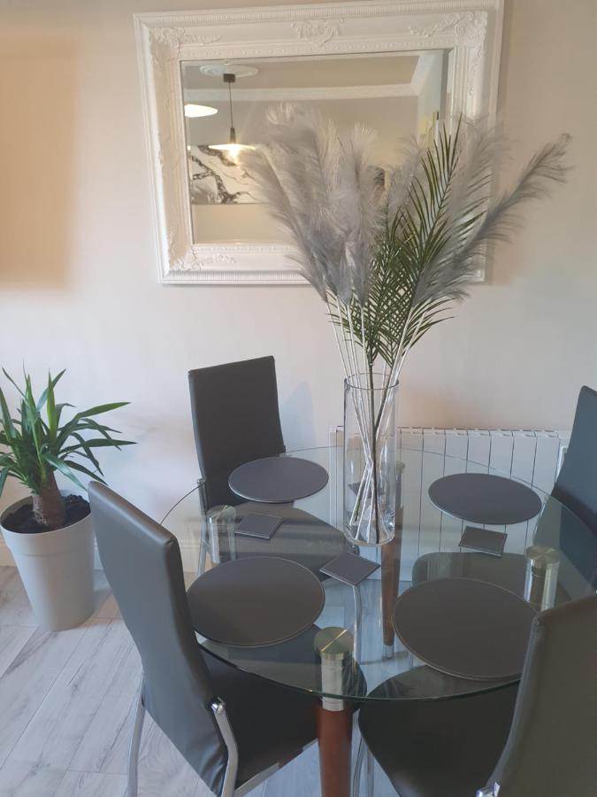 River View Apartment Suite كورك المظهر الخارجي الصورة