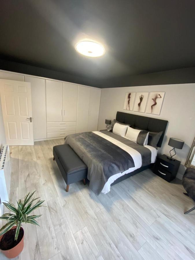 River View Apartment Suite كورك المظهر الخارجي الصورة